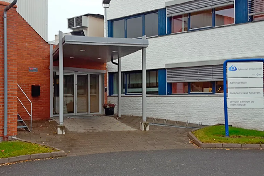 Sykehuset Innlandets administrasjonssenters hovedinngang